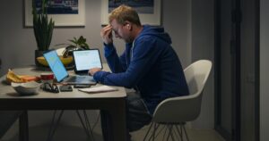 Тисячі людей змушені позбутися своїх комп'ютерів через проблеми з Windows 10: що трапилось.