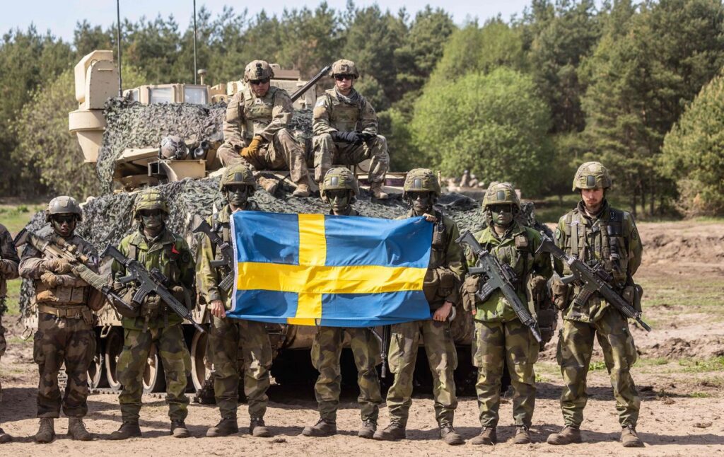 Швеція має шанс стати лідером в переозброєнні Європи, - єврокомісар
