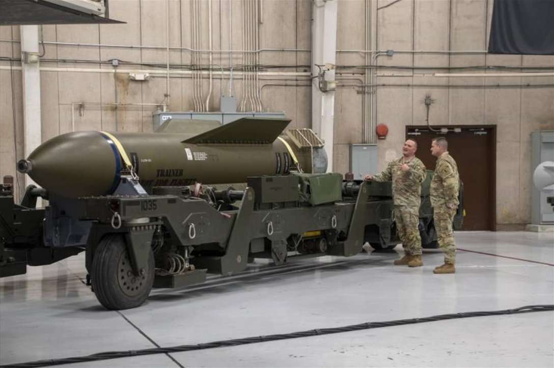 авіабомба GBU-57