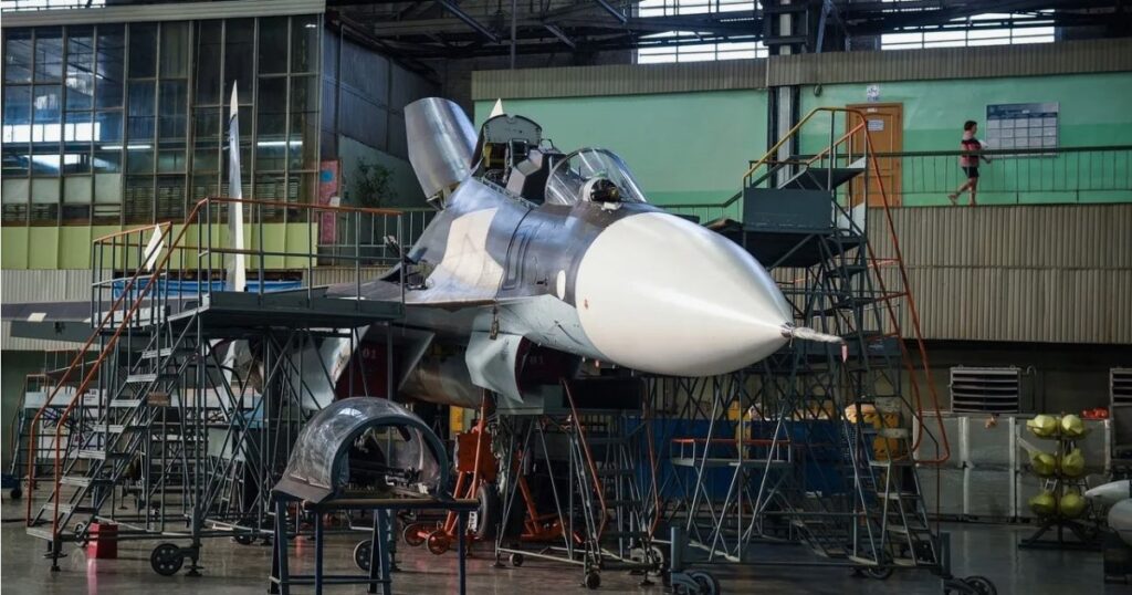 Промислова мобілізація: 4,5 млн працівників зайняті на російських підприємствах ВПК