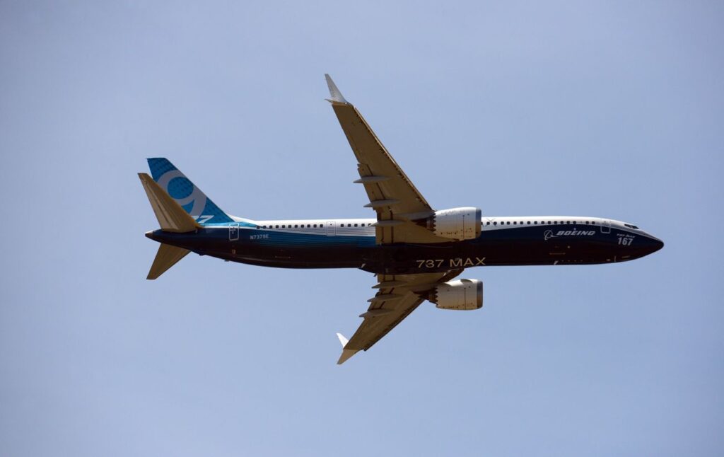 Тарифна війна: Boeing повернула новий літак для Китаю до США