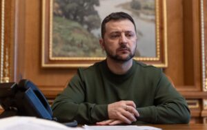Зеленський про "великоднє перемир'я" Росії: Путін грає долями людей