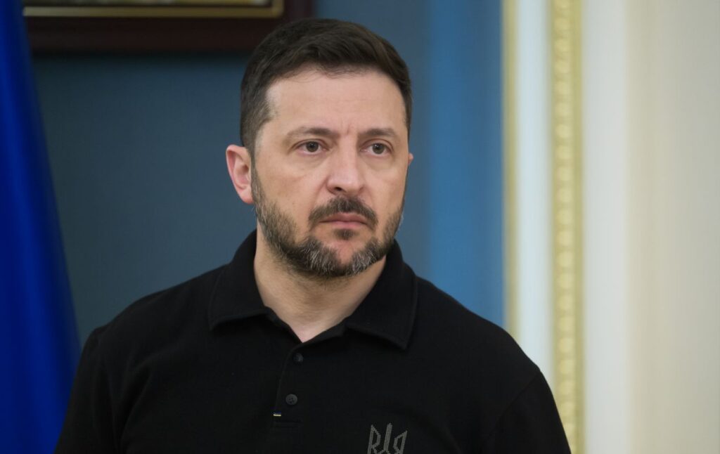 Зеленський прокоментував пропозицію Путіна щодо перемир'я: "Цінуємо життя людей, а не святкові приході