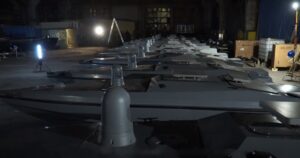 В Україні розробляють підводний дрон для доставки БПЛА: військовий пояснив функціонування "маток