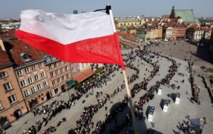 У Польщі зняли plaque з антиукраїнським написом з меморіалу УПА