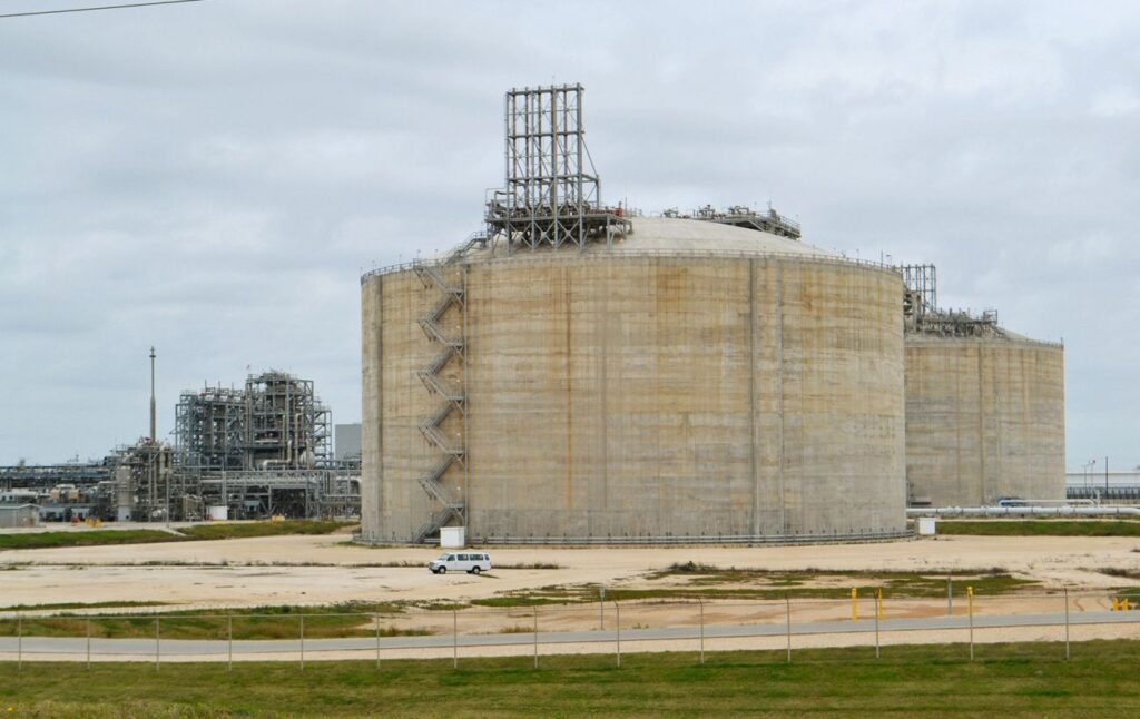 Європейський Союз планує повністю відмовитися від російського газу до 2027 року: подробиці від Bloomberg