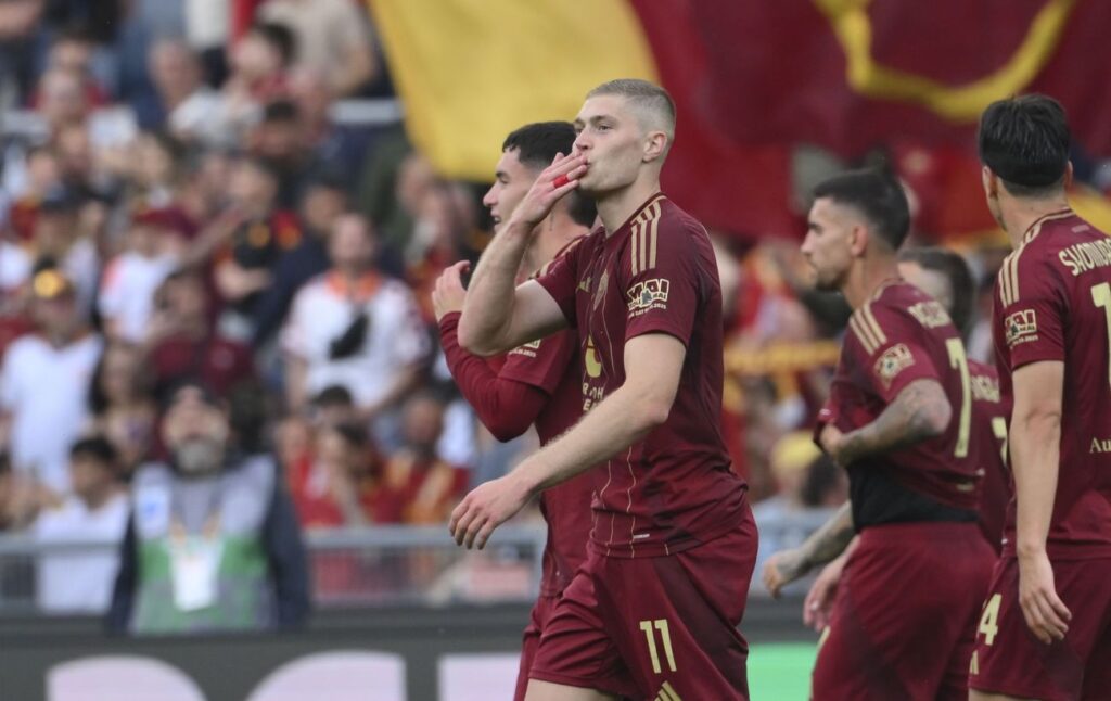 Гол Довбика сприяє "Ромі" потрапити в зону Ліги чемпіонів: "вовки" продовжують незвичайну серію