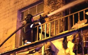 Близько півсотні постраждалих, пожежі та руйнування: що відомо про напад Росії на Харків