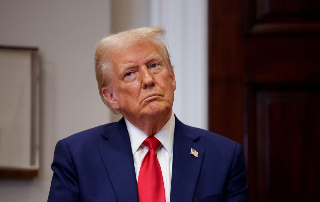Клуб розвинених держав застерігає: торговельна стратегія Трампа завдає шкоди передусім США