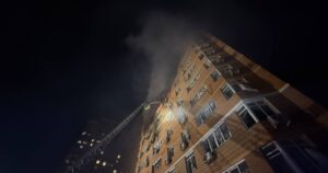 Російські безпілотники вдарили по Одесі: інформація про пошкодження багатоповерхівки та перебої з електропостачанням