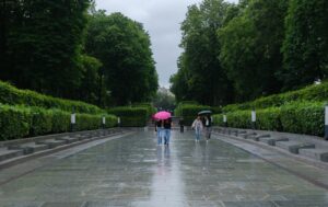 В Україну насувається холод: де очікуються дощі, а де - сонячна погода з температурами до +28