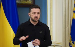 Зеленський висловився про потенційну зустріч з Трампом і Путіним: всі варіанти обговорюються