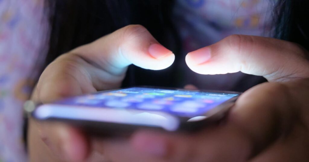 Обережно: телефони Android можуть бути під загрозою через "невидимі" програми