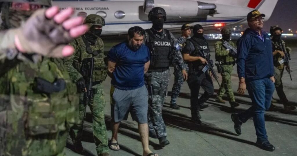 Шукали по всьому Еквадору: трирічна донька вказала, де переховується її батько-наркобарон