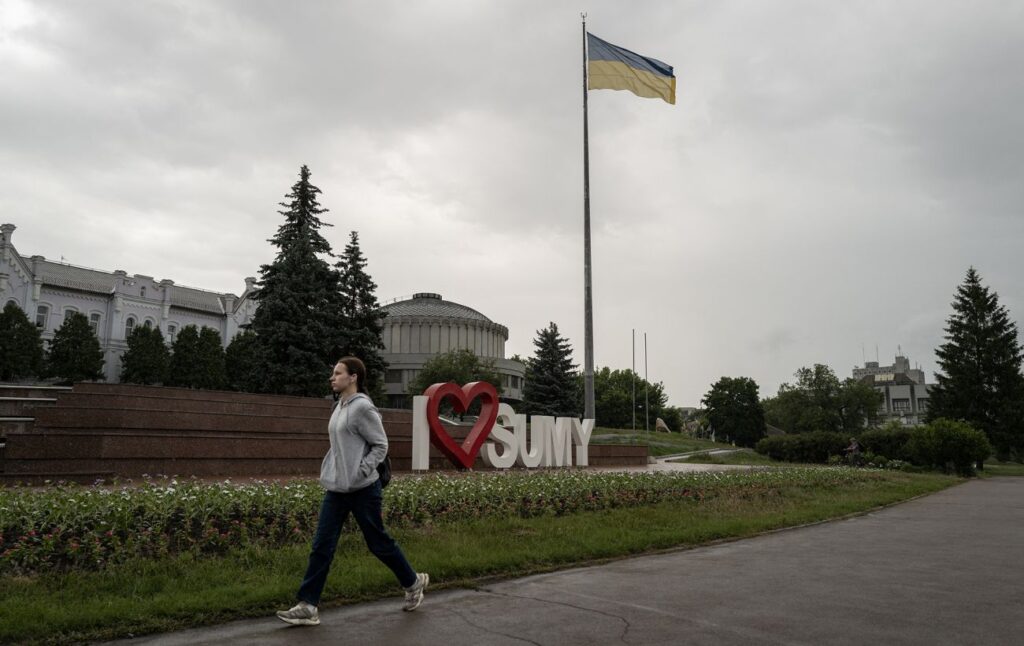 Россия атакует энергетическую инфраструктуру Сумской области: десятки тысяч людей остались без света и газа
