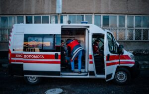 Военное преступление в Херсонской области: оккупанты сбросили взрывчатку на трактор, в результате погиб мужчина