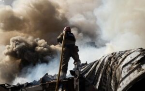В Полтаві збільшилась кількість жертв внаслідок ворожого удару по ТЦК 3 липня