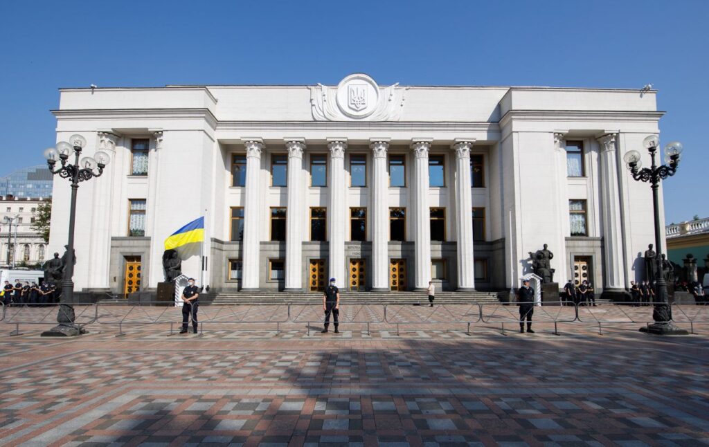 Рада проголосует за продление военного положения и мобилизации в Украине