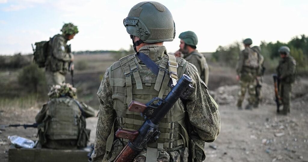 ЗСУ зупинили "клешню" ЗС РФ, але ворог просунувся поблизу Родинського: свідчення бійця про зіткнення біля Покровська