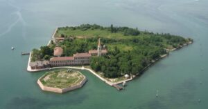Острів смерті в Італії хочуть перетворити на парк відпочинку для жителів