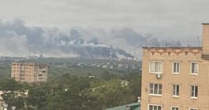Палає один з основних НПЗ "Роснефти": Сизрань зазнала масованої атаки дронів