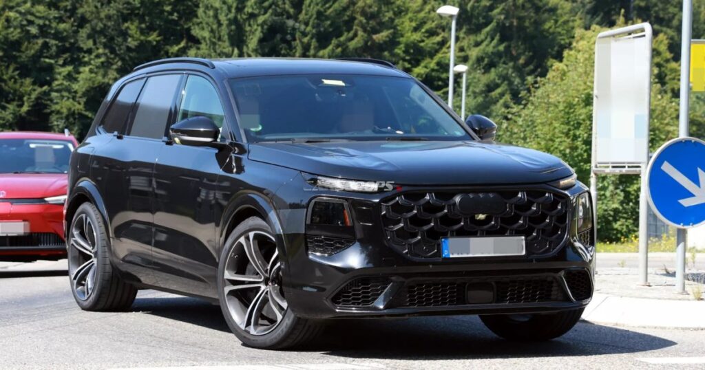 Покращена версія флагмана: новий Audi Q7 2026 представили до офіційної прем'єри