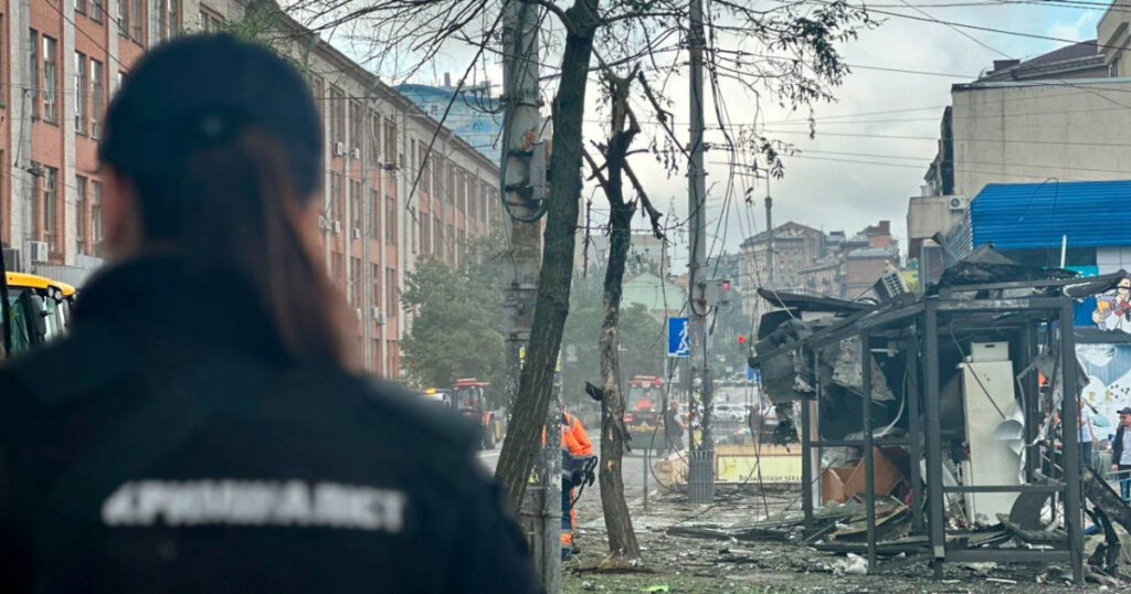 Нічний обстріл Києва: семеро постраждалих, серед яких 15-річна дівчина