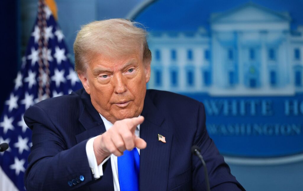 Трамп розкритикував Байдена через затримку в наданні дозволу Україні наносити удари по території РФ