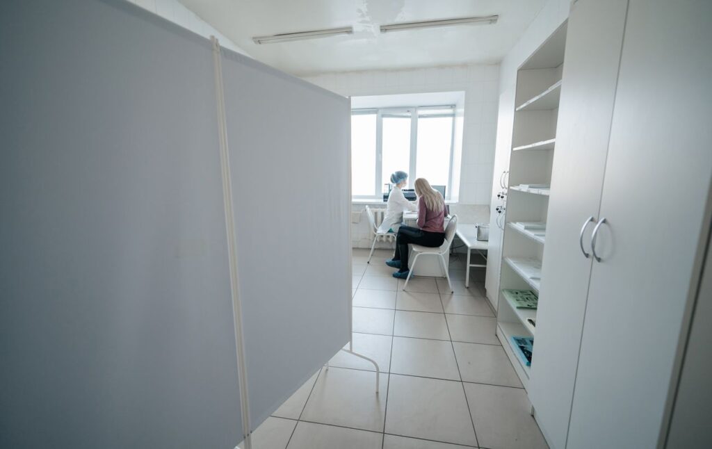 COVID-19 повертається? МОЗ роз'яснив ризики та необхідність боятися карантину