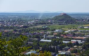 У Мукачеві ліквідовують наслідки російського ракетного удару – закрийте вікна