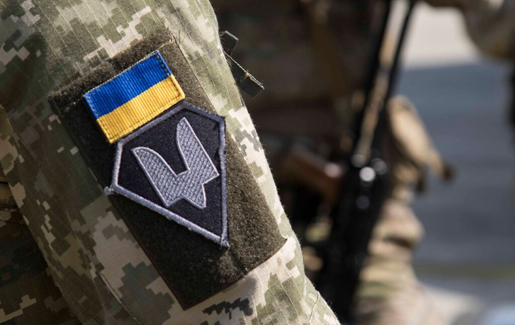 Успішна операція: Сухопутні війська продемонстрували відео знищення російських операторів дронів