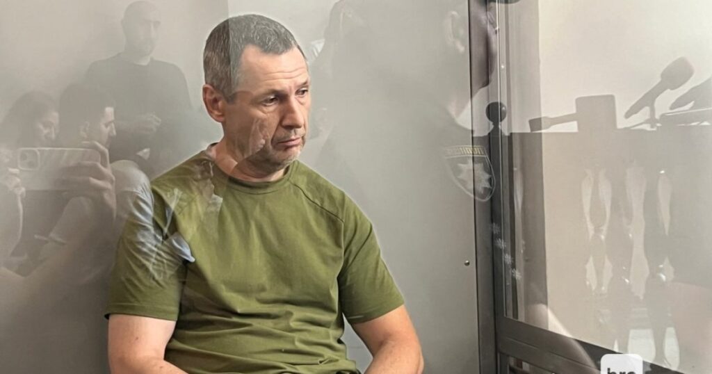 Значок "За взятие Будапешта" та радянські ордени: що виявили у квартирі підозрюваного у справі Парубія