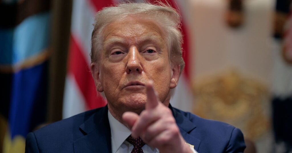 Трамп готовий запровадити "другий етап" санкцій проти Росії для покарання Путіна