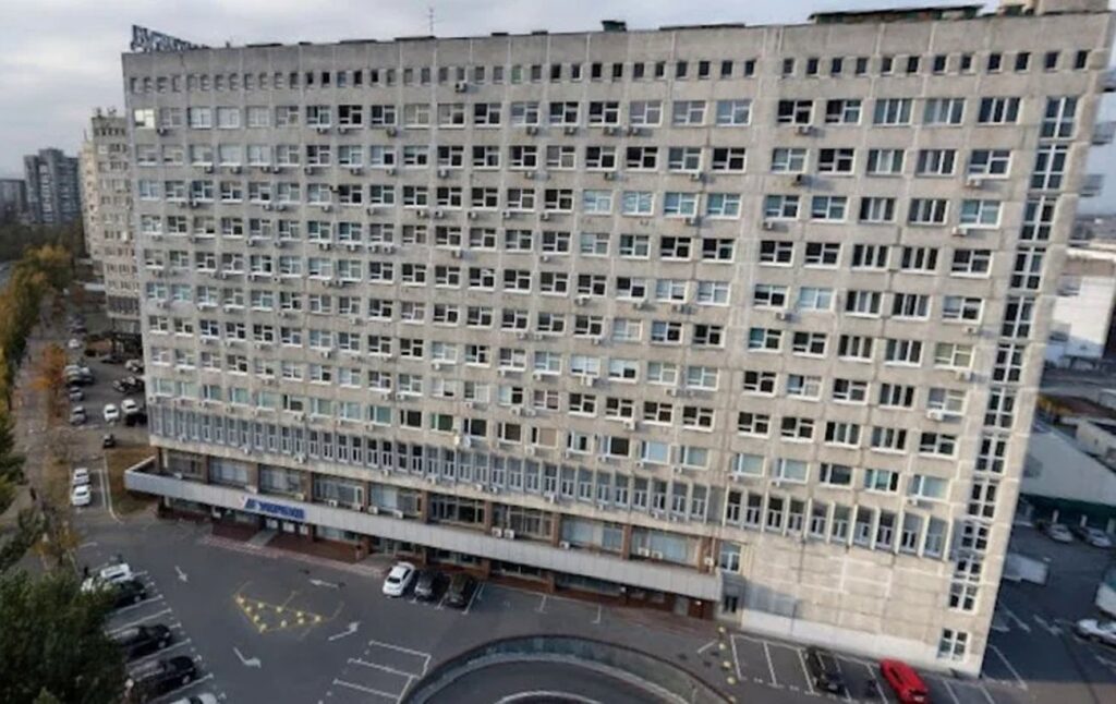 Укрбуд" знову доступний для продажу: суд заборонив угоду з переможцем торгів