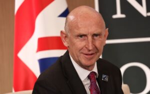 Міністр оборони Британії заявив про готовність ввести війська в Україну