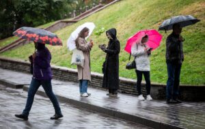Будьте готові до різкого похолодання: прогноз погоди від синоптика Наталії Діденко на осінь