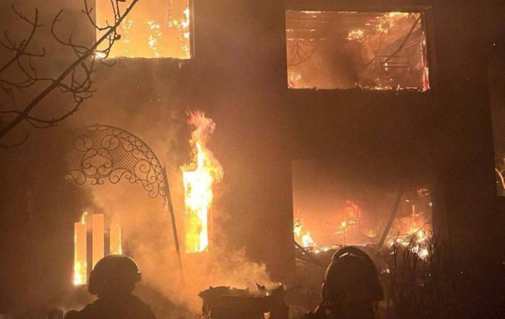 Ворог вдарив по Запоріжжю дроном, зафіксовано поранену: в ОВА продемонстрували наслідки