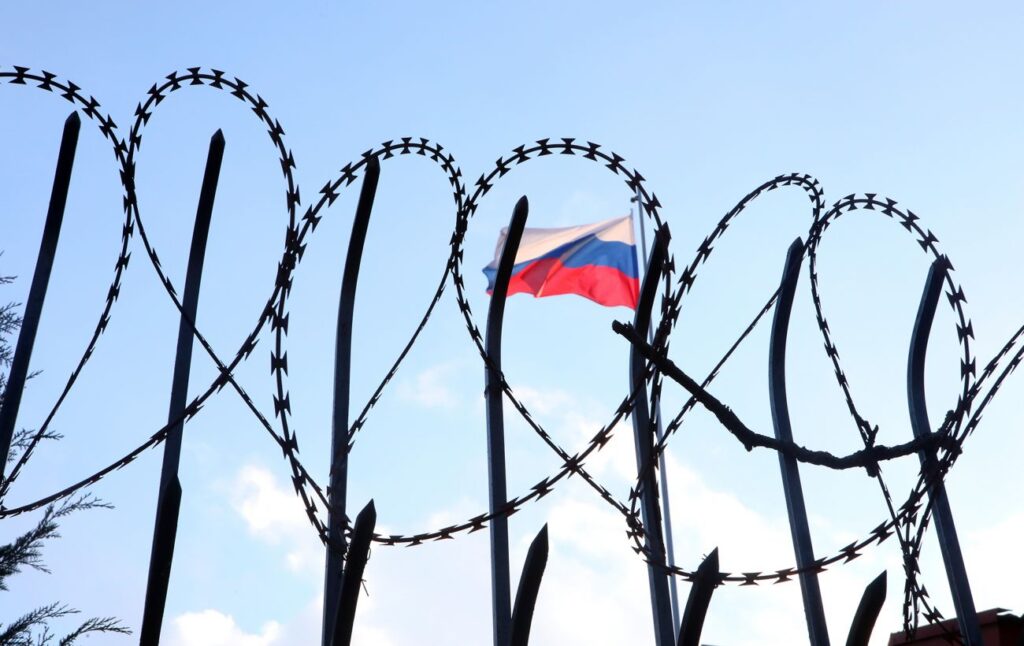 ЄС планує нові заходи щодо російських фінансів та нафтової галузі, - Bloomberg