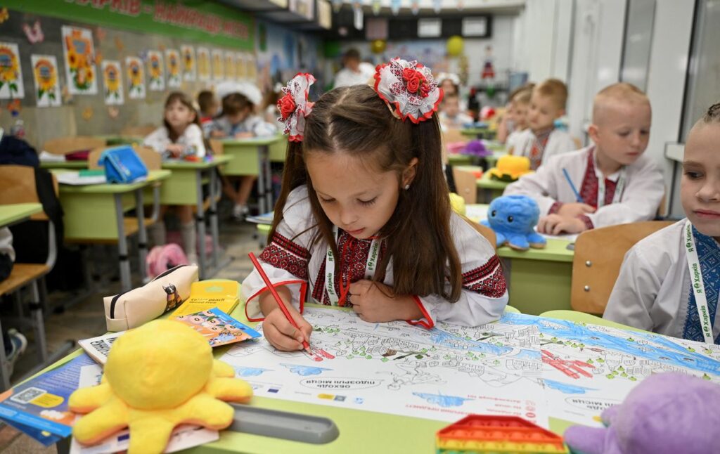 Розширення "Пакунку школяра": які новинки з'являться для першокласників