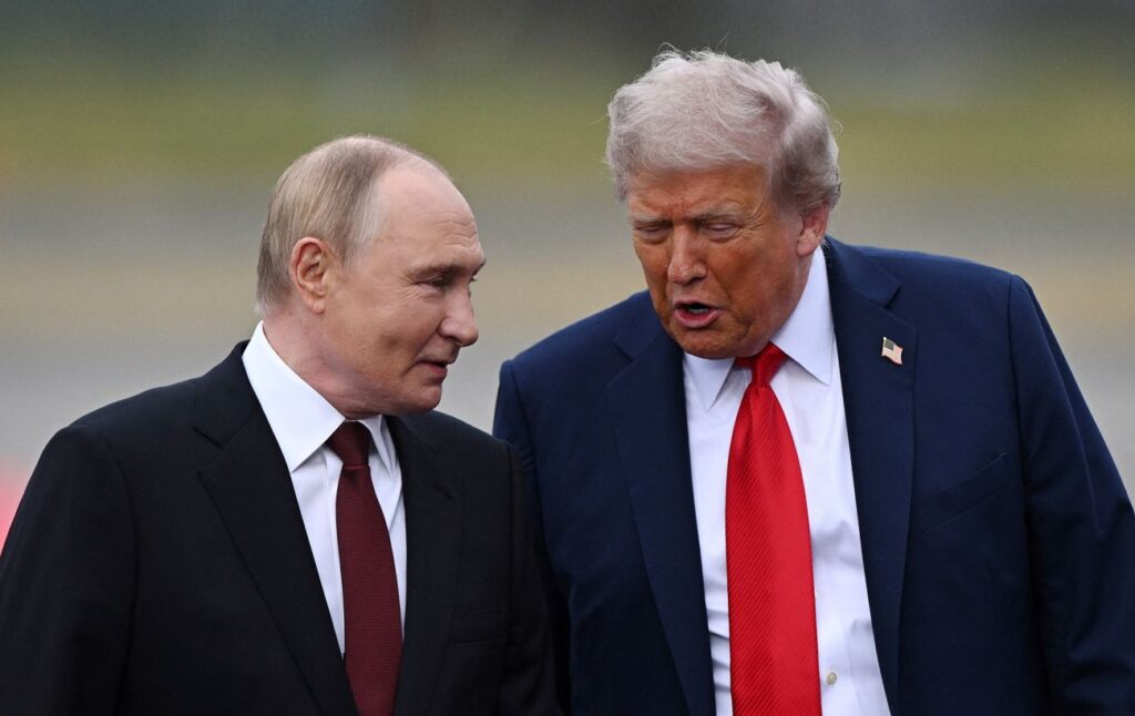 Путін посилює напади на Україну через бездіяльність Трампа, - Bloomberg