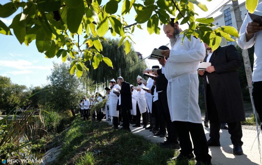 Рош га-Шана в Умані: більше 35 тисяч хасидів вже в Україні, частину з них не впустили