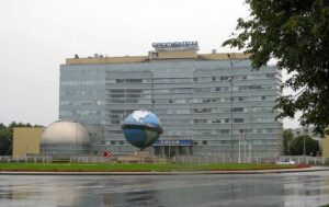 Палає втретє за рік: повстанці атакували ключовий російський НПЗ