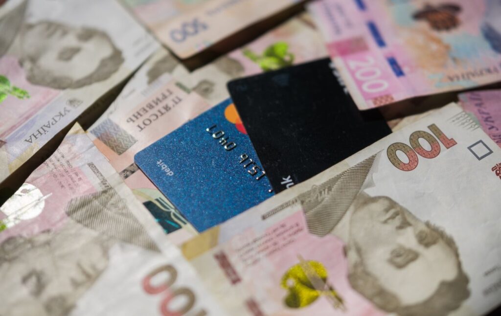 660 тисяч українців можуть отримати зимову допомогу в розмірі 6500 гривень: хто потрапив до списків