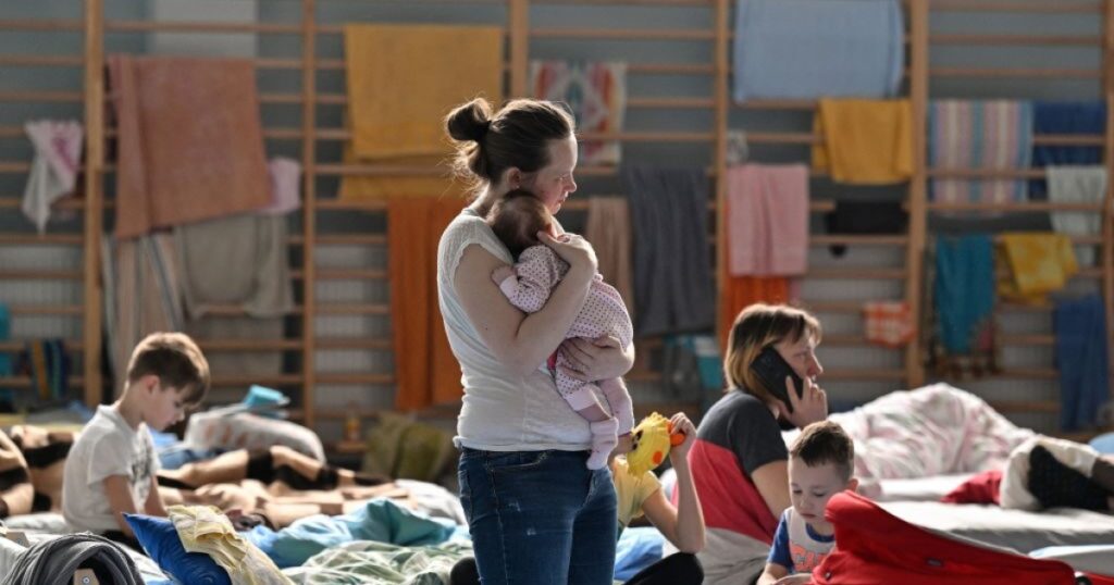 Британці стурбовані недостатньою підтримкою українців через відсутність житла та роботи, — ЗМІ