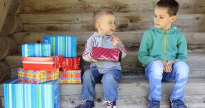 Дитинство людини триває значно довше, ніж у більшості інших видів: вчені виявили причини цього
