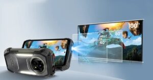 Смартфон з проектором демонструє фільми на екрані розміром 100 дюймів