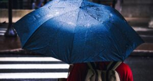 В Україну приходить новий циклон: чи може він загрожувати Одеському регіону та де ще очікуються дощі