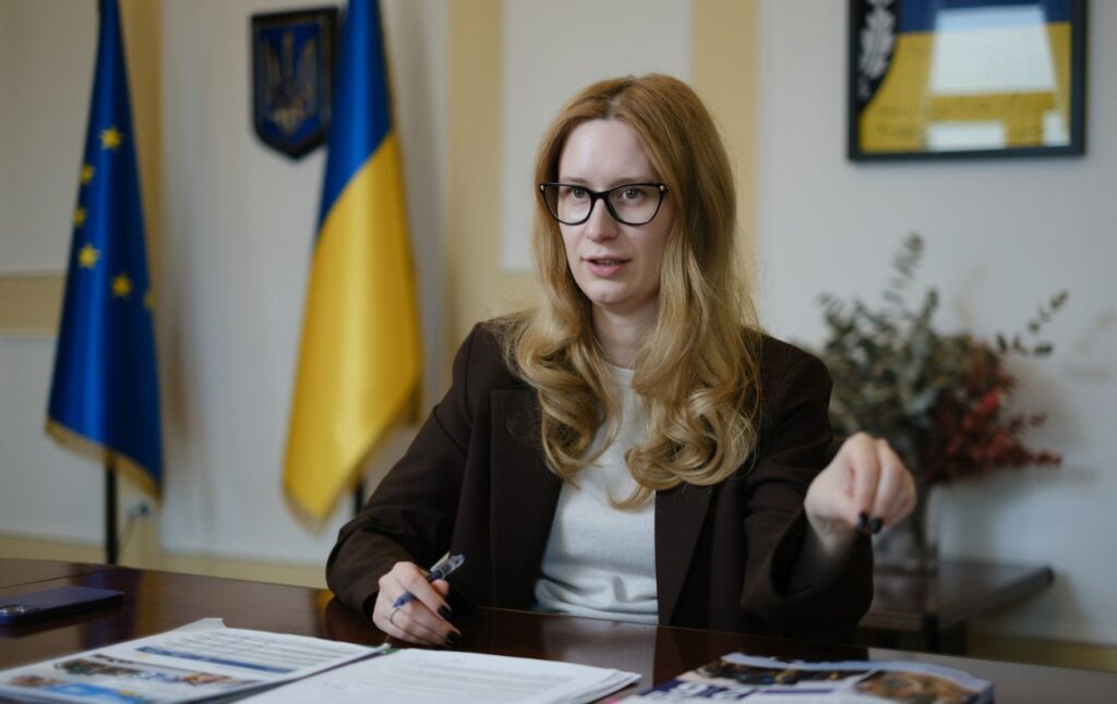 Бюджет-2026: більше половини витрат на оборону, вчителям гарантують +50% до зарплати