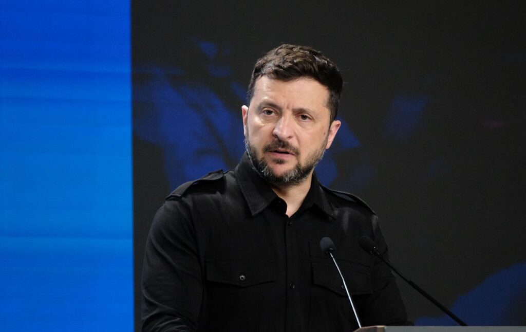 Ставлення українців до Зеленського та питання його можливого другого терміна: результати опитування КМІС
