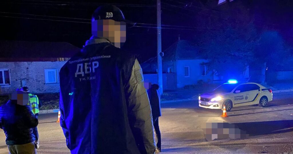 У Чернігові поліцейський на пішохідному переході на смерть збив військового